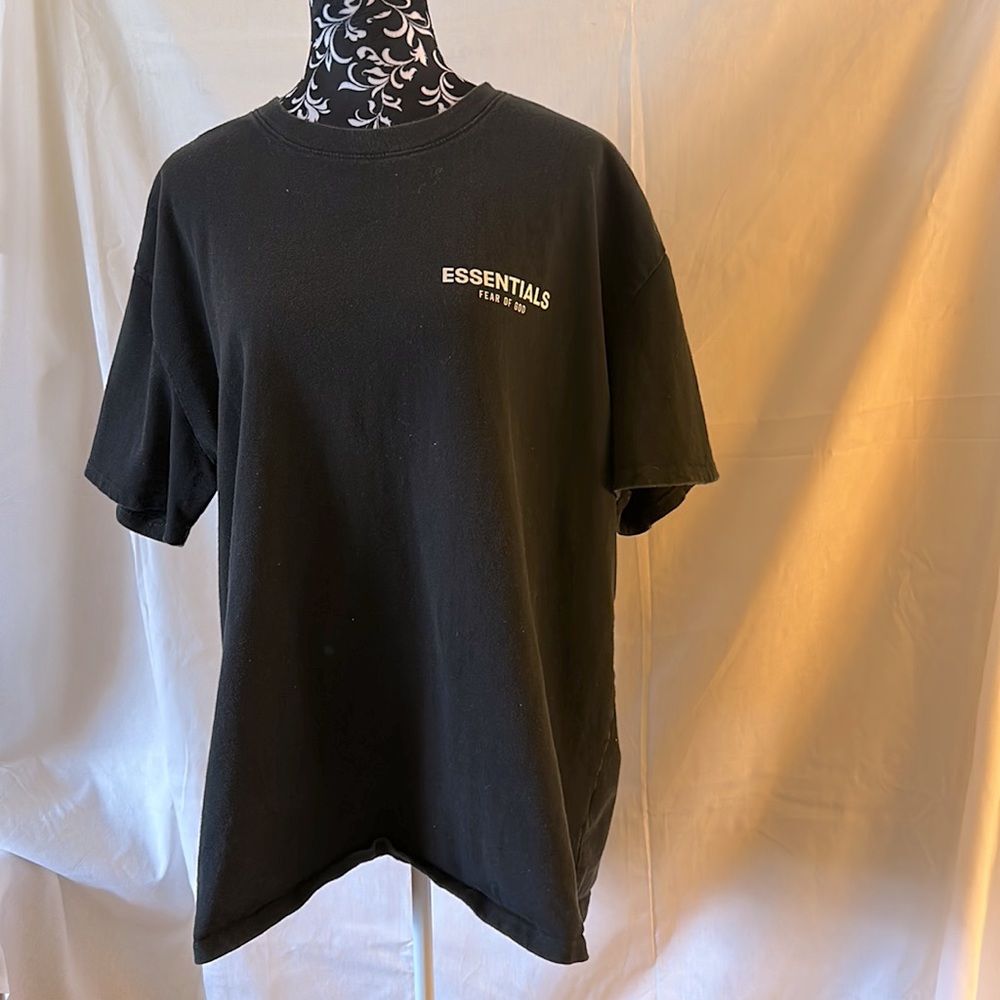 Men’s large Essentials Fear of God Tshirt
